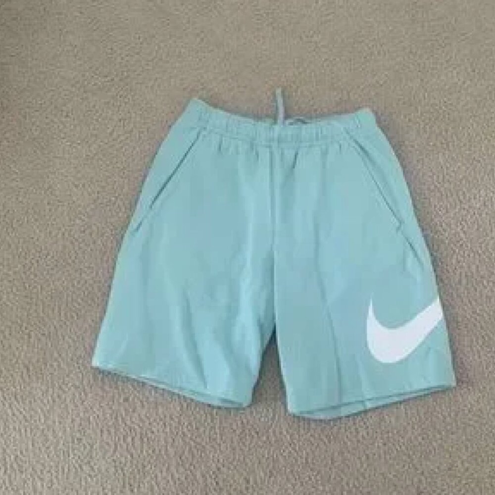 Never Worn Nike Sportswear Club Shorts